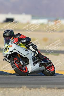 media/Oct-06-2024-Race Pace (Sun) [[d7d39ec7ad]]/4-Turn 15 (815am)/